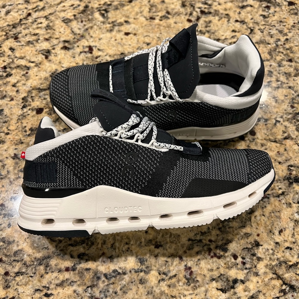 Women's On Cloudnova Shoes W6 EUR 37 - BRAND NEW NEVER WORN